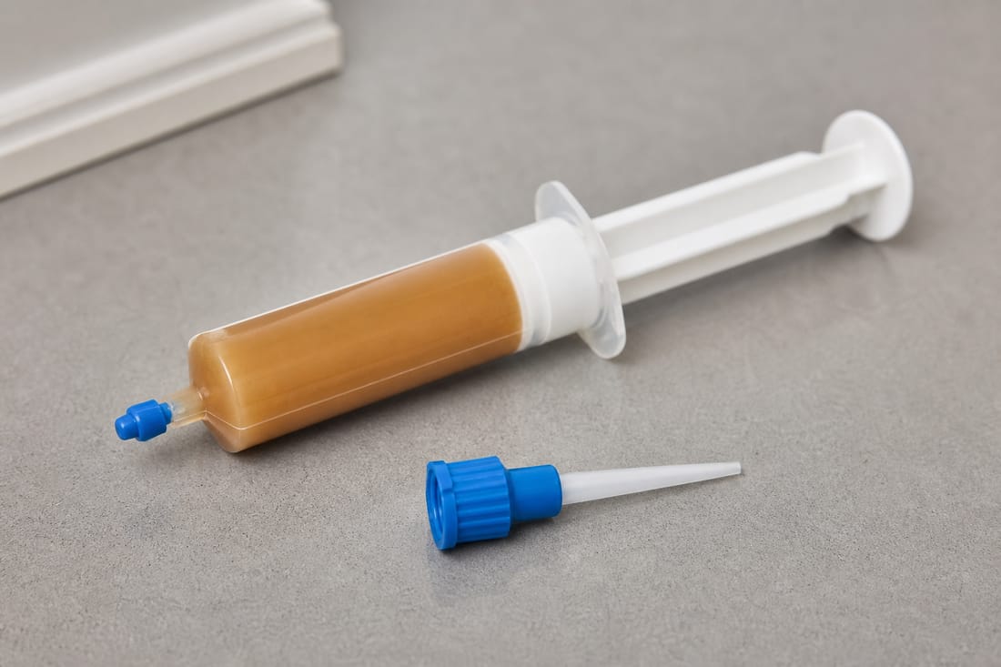 Exemple : gel insecticide professionnel en seringue de traitement